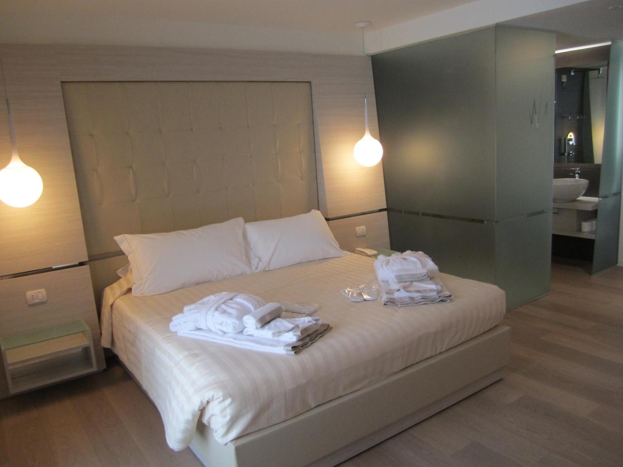 White Angel Hotel Breuil-Cervinia Room photo