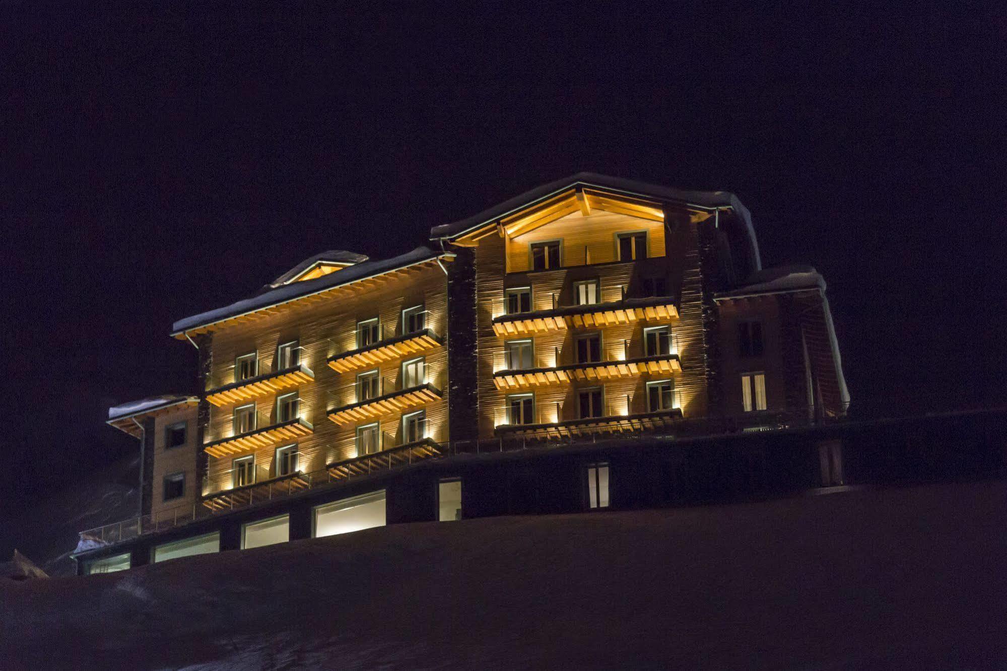 White Angel Hotel Breuil-Cervinia Exterior photo